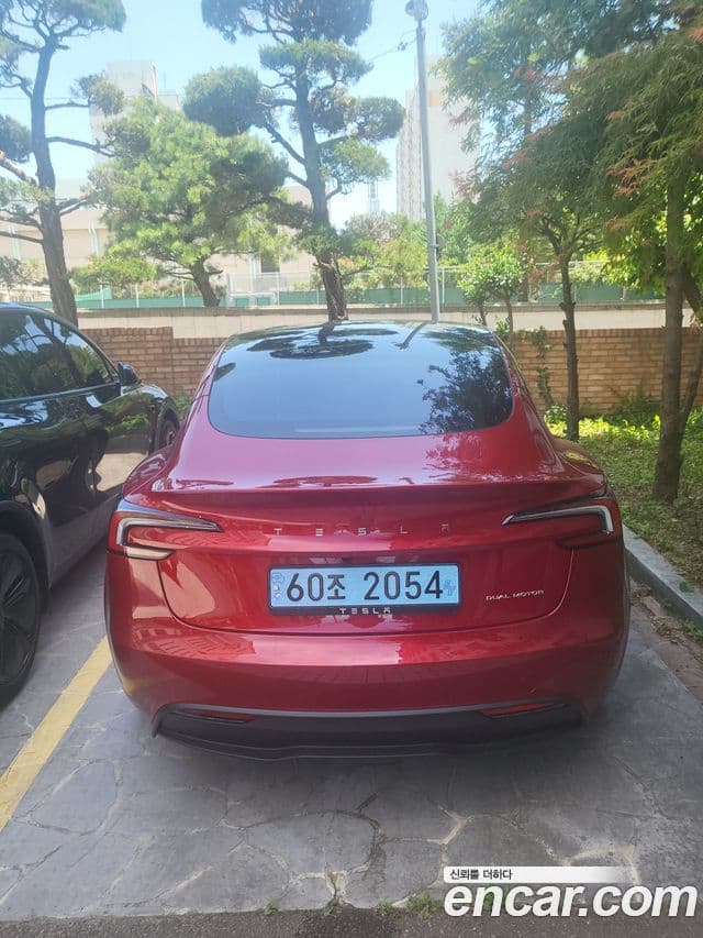 Tesla Model 3 2