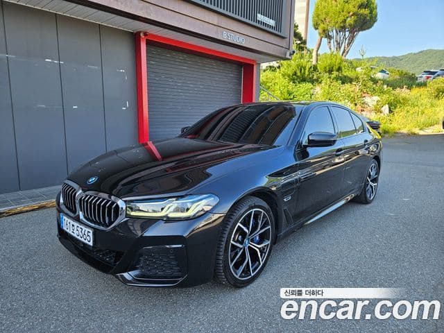 BMW 5 Series (G30)