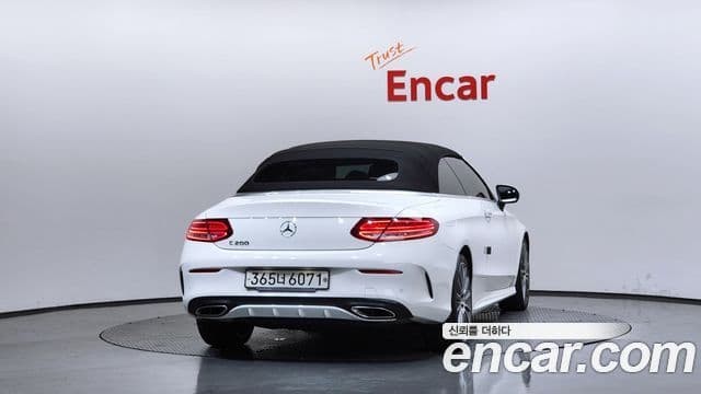 Mercedes-Benz C-Class W205 4