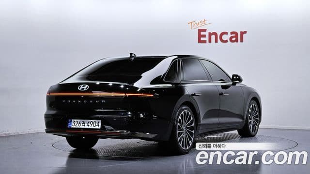 Hyundai Grandeur (GN7) 2