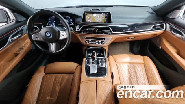 BMW 7 Series (G11) 4