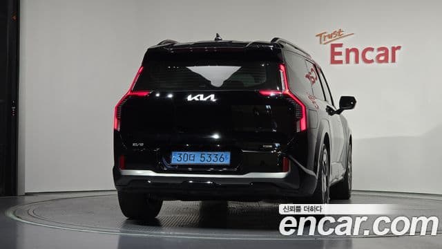 Kia EV9 4