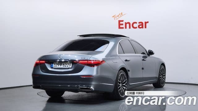 Mercedes-Benz S-Class W223 2