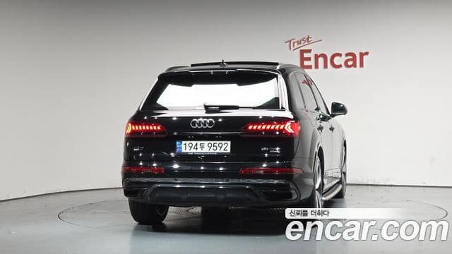 Audi Q7 (4M) 3