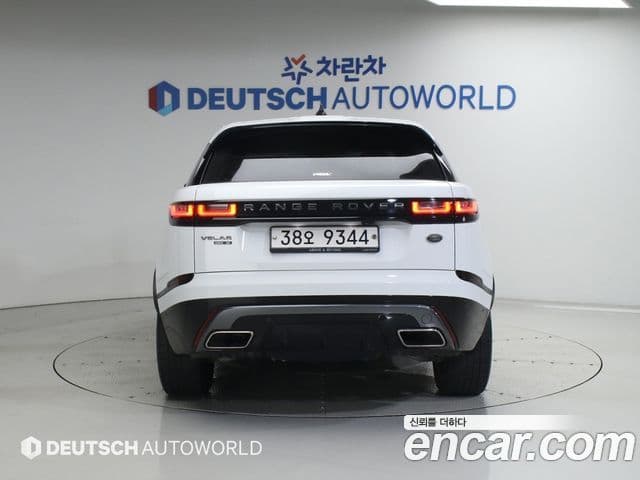 Land Rover Range Rover Velar 4