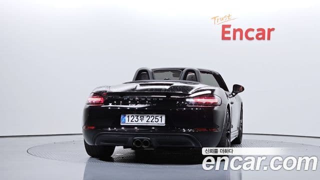 Porsche 718 Boxster 4