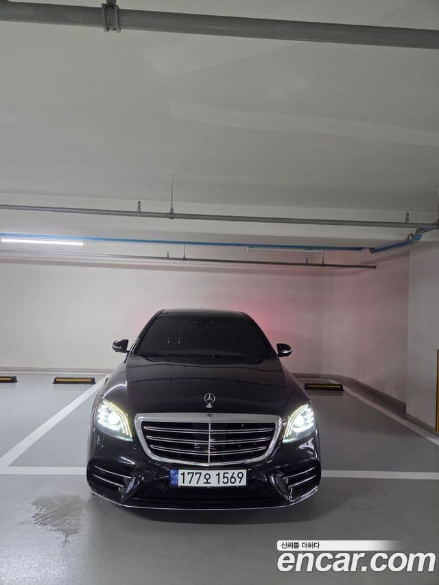 Mercedes-Benz S-Class W222
