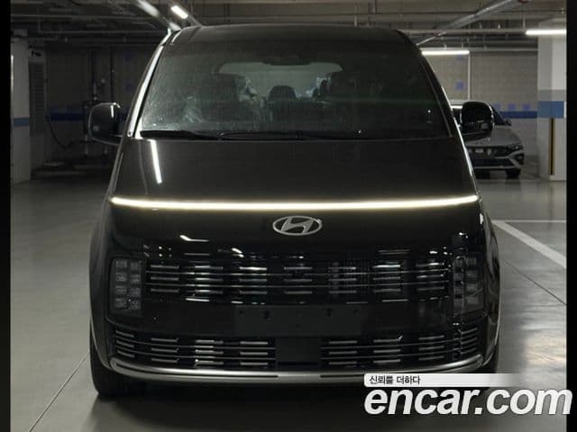 Hyundai The New Staria