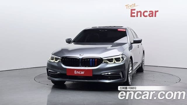 BMW 5 Series (G30) 3