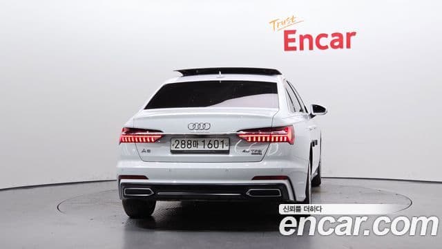 Audi A6 (C8) 3