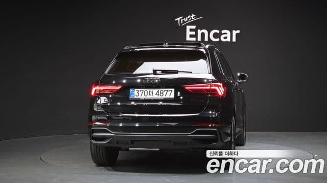 Audi Q3 (F3) 3