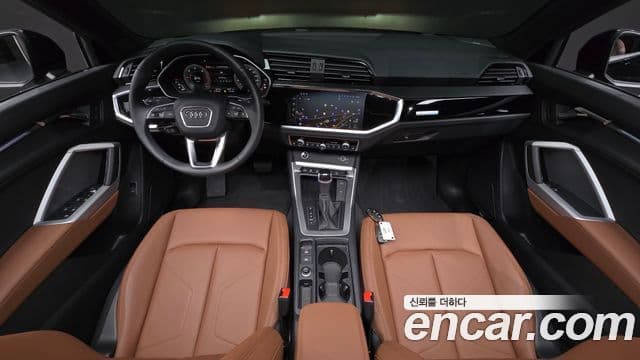 Audi Q3 (F3) 4
