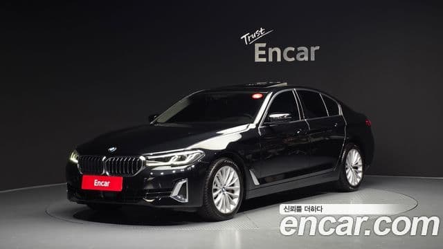 BMW 5 Series (G30)