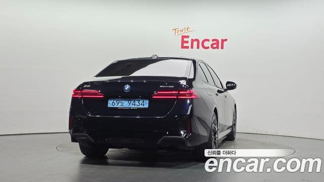 BMW i5 (G60) 4