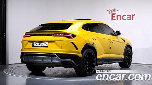 Lamborghini Urus 2