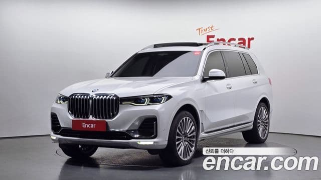 BMW X7 (G07) 1