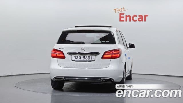 Mercedes-Benz B-Class W246 3
