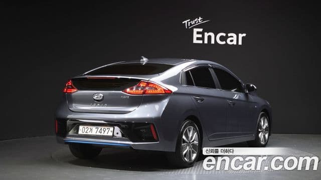 Hyundai Ioniq Hybrid 2