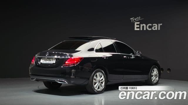 Mercedes-Benz C-Class W205 2