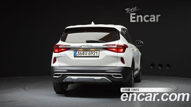 Kia Seltos 4