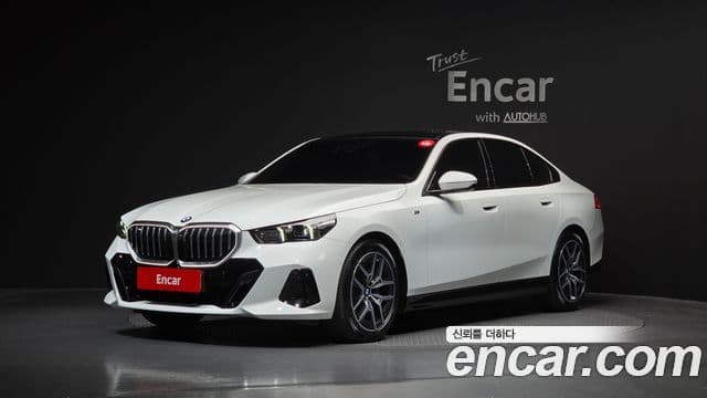 BMW 5 Series (G60)