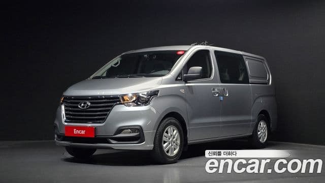 Hyundai The New Grand Starex 1
