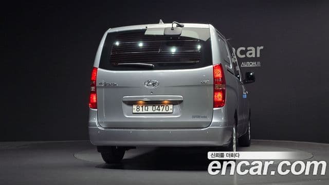 Hyundai The New Grand Starex 4