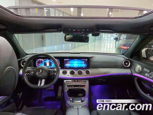 Mercedes-Benz E-Class W213 4