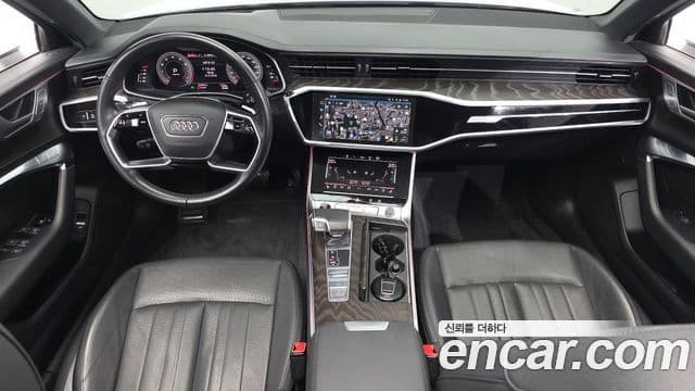 Audi A6 (C8) 4