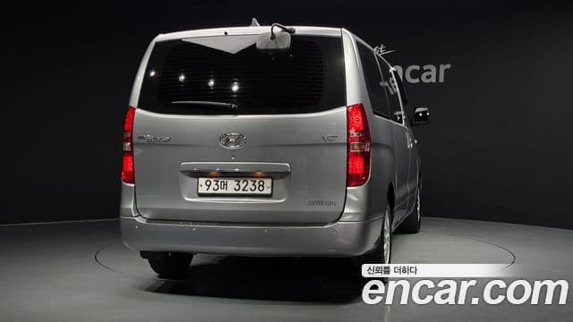 Hyundai Grand Starex 4