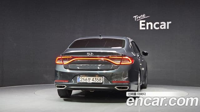 Hyundai Grandeur IG 3