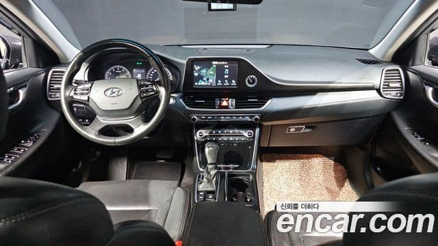 Hyundai Grandeur IG 4