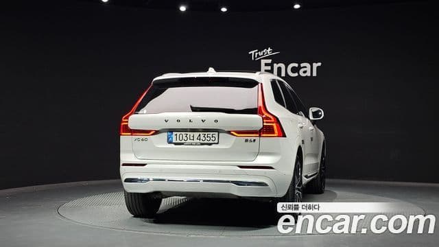 Volvo XC60 2nd Gen 4