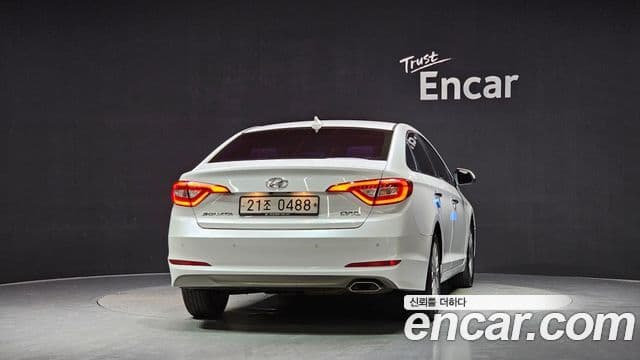 Hyundai LF Sonata 4