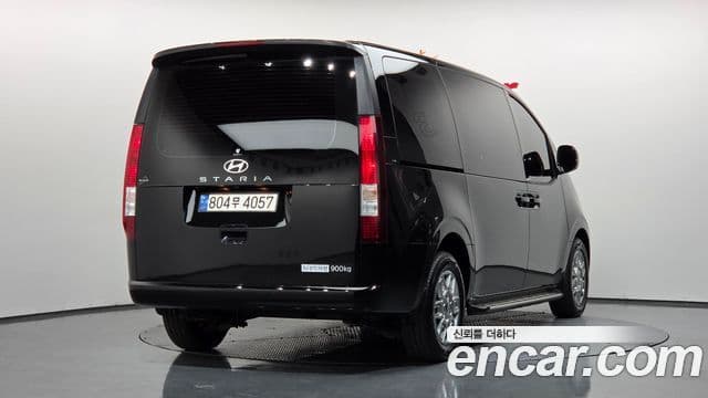 Hyundai Staria 2
