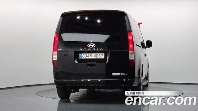 Hyundai Staria 4