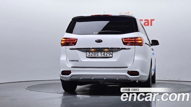 Kia The New Carnival 4