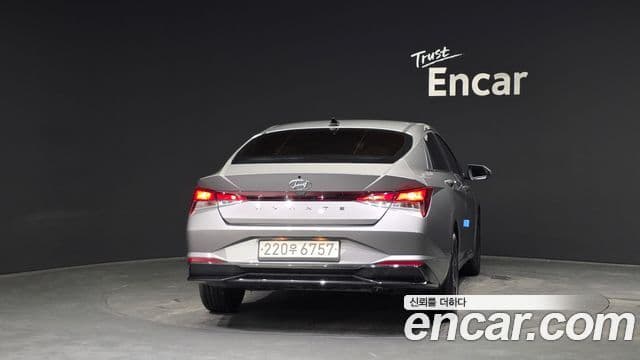 Hyundai Avante Hybrid (CN7) 3