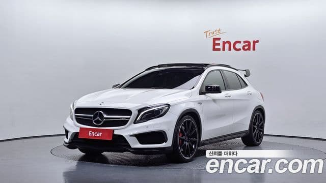 Mercedes-Benz GLA-Class X156 1