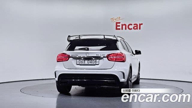 Mercedes-Benz GLA-Class X156 4
