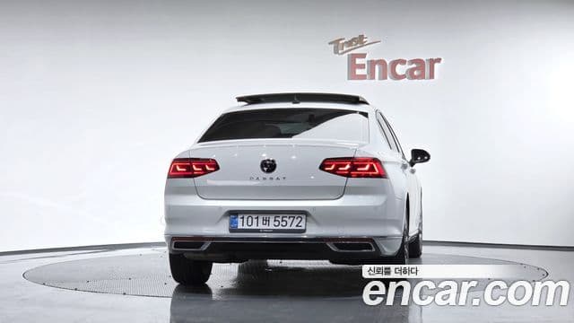 Volkswagen Passat GT (B8) 4