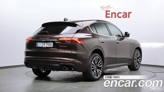Maserati Grecale 2