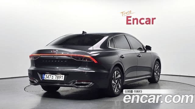 Hyundai The New Grandeur IG Hybrid 2