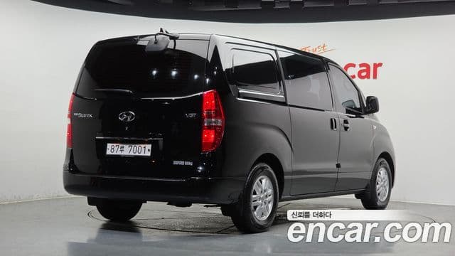 Hyundai Grand Starex 2