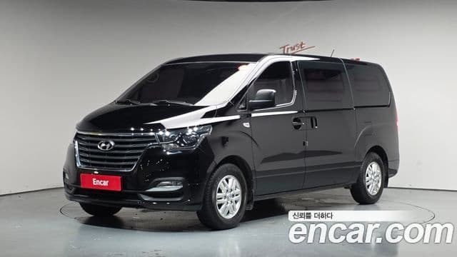 Hyundai The New Grand Starex 1
