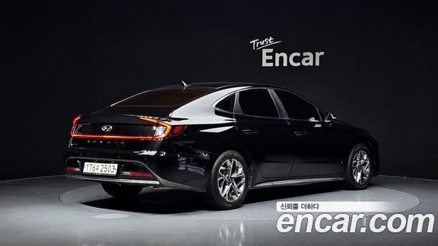 Hyundai Sonata (DN8) 2