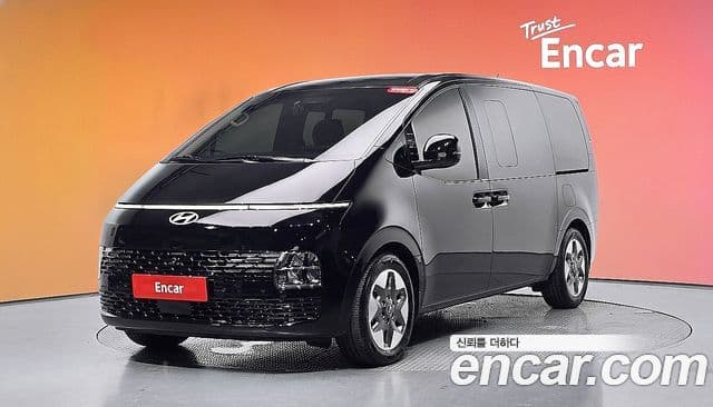 Hyundai Staria