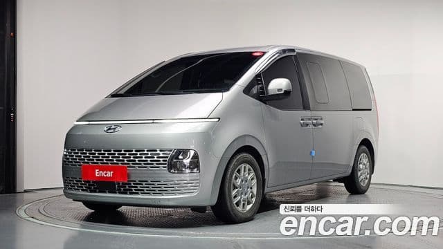 Hyundai Staria 1