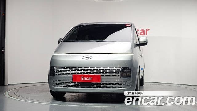 Hyundai Staria 3