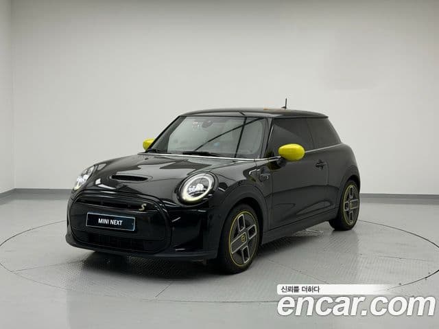 MINI Cooper Electric 1